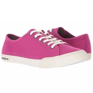 MSeaVees Women's Monterey Pink Canvas Sneakers 8